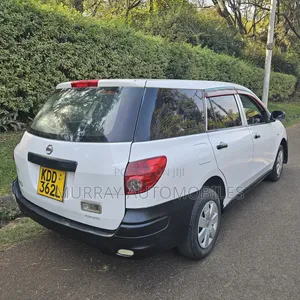 Nissan Advan 2014 White