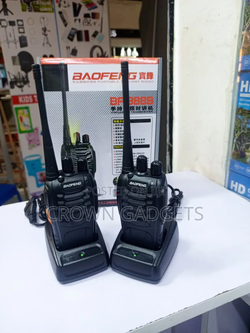 Baofeng BF-888S Walkie Talkie Pair UHF Rechargeable Two Way Radios