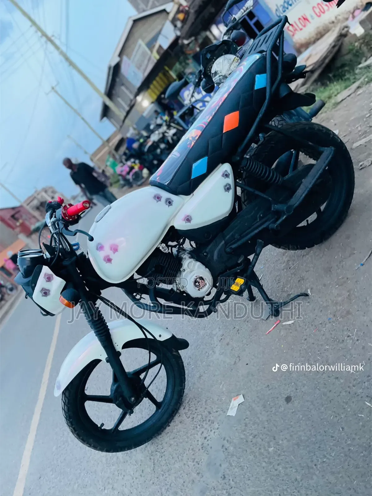 Bajaj Boxer 150 UG 2024 Red