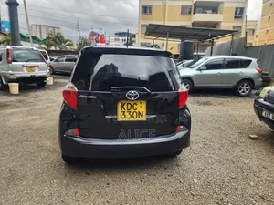 Toyota Ractis 2014 Black
