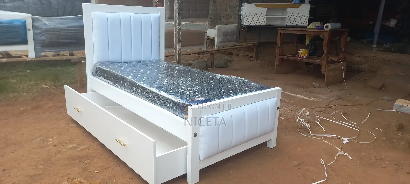 3by6 Bed Under Storage With 8inch Mattres