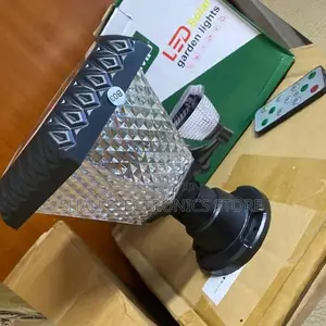 Decorative Solar Fence and Gate Pillar Light for Night Illumination