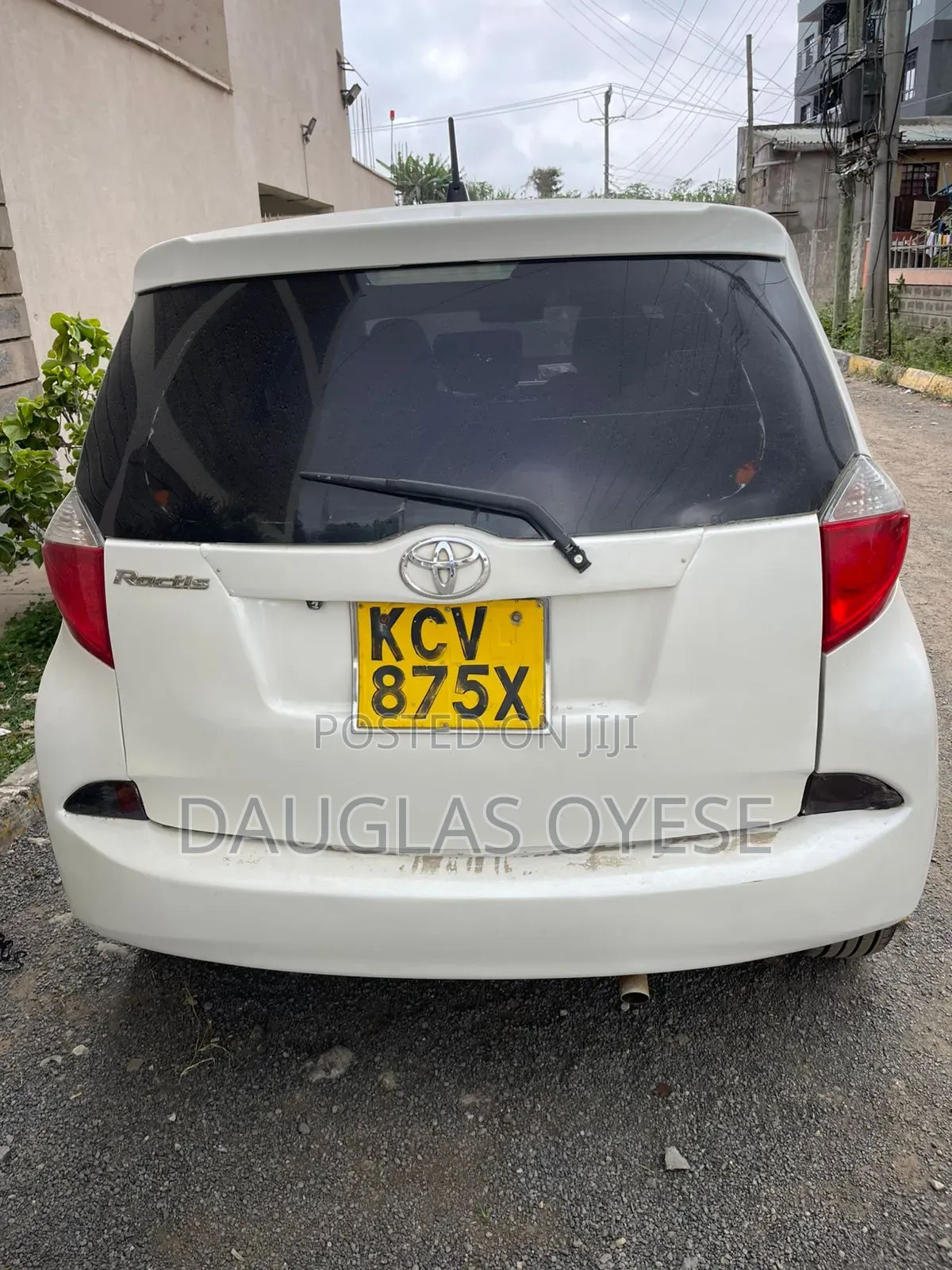 Toyota Ractis 2012 Pearl
