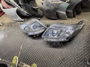 Noah 2014 Headlight