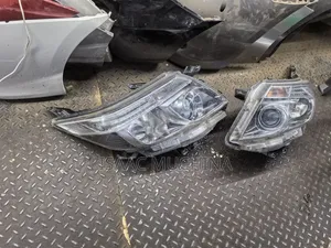 Noah 2014 Headlight
