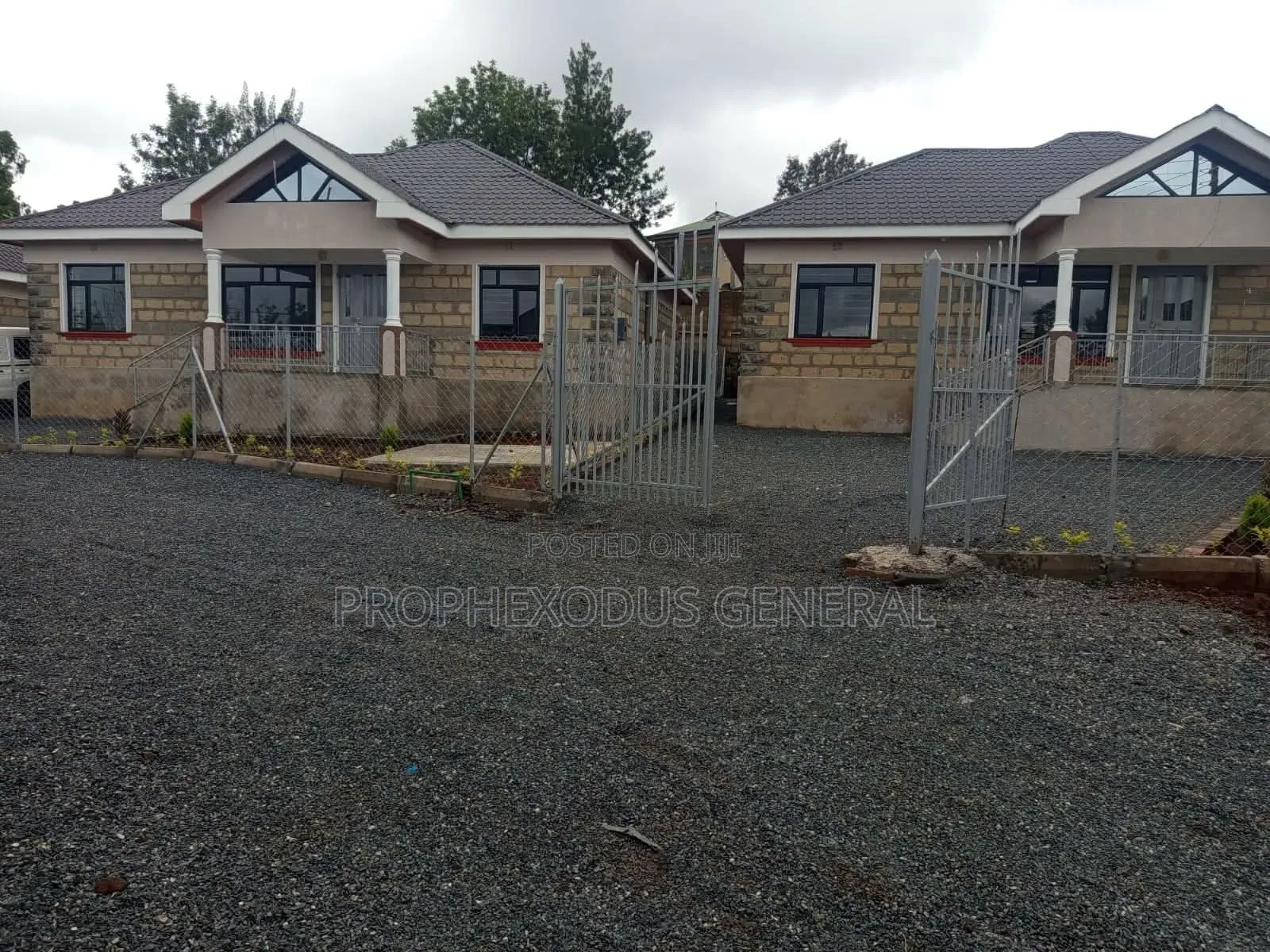 3bdrm Bungalow in Matasia for sale