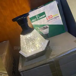 Outdoor Solar Powered Post Light With Automatic Day and Night Sensor