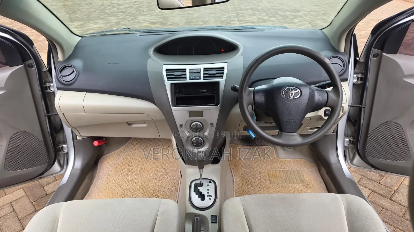 Toyota Belta 2009 Silver