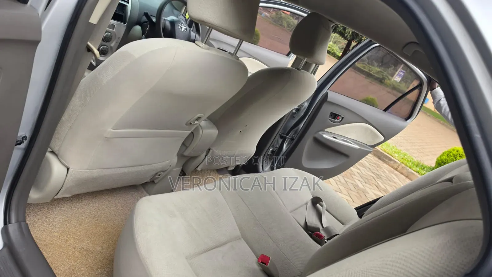 Toyota Belta 2009 Silver