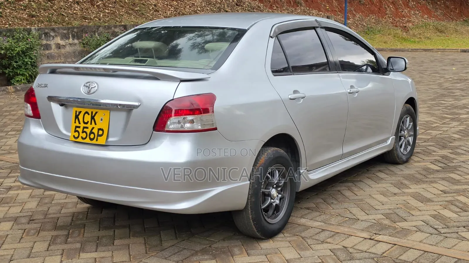 Toyota Belta 2009 Silver