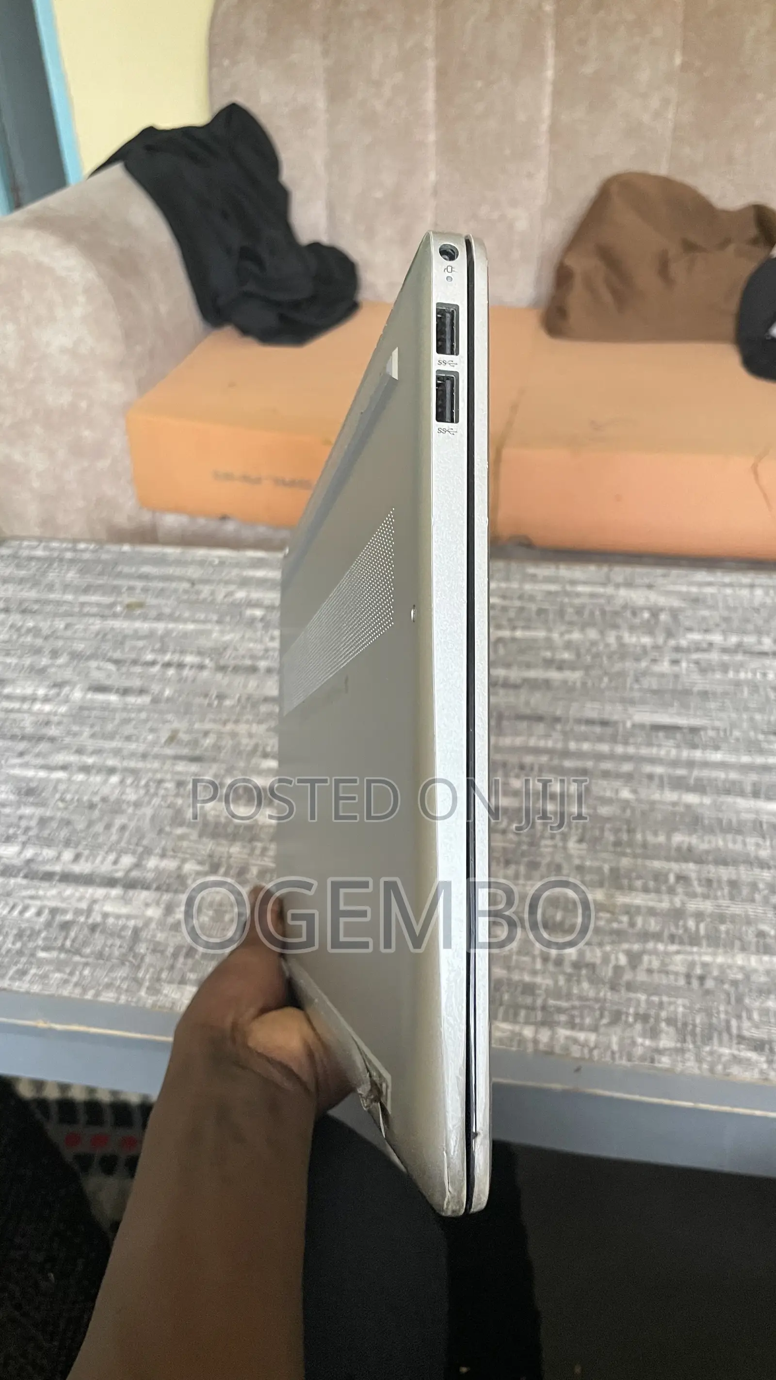 Laptop HP 15-fd1020ns 8GB Intel Core i3 SSD 256GB