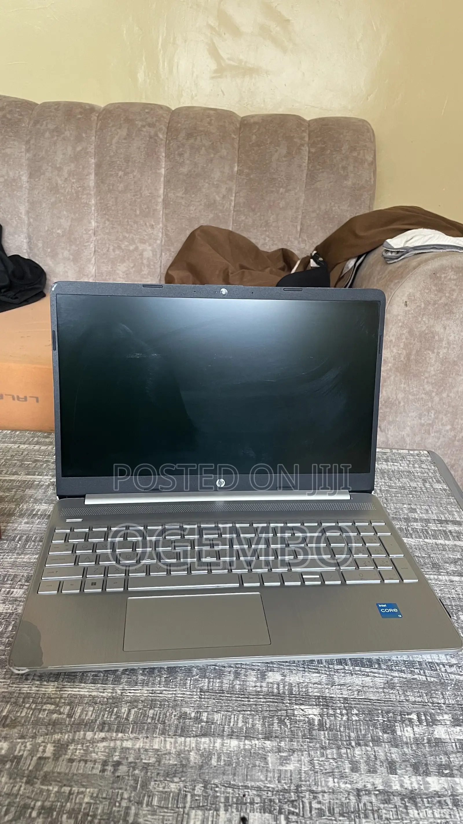 Laptop HP 15-fd1020ns 8GB Intel Core i3 SSD 256GB