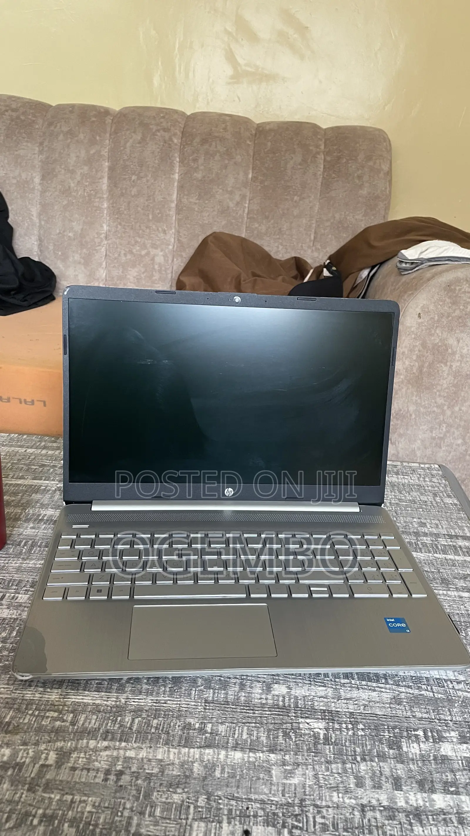 Laptop HP 15-fd1020ns 8GB Intel Core i3 SSD 256GB