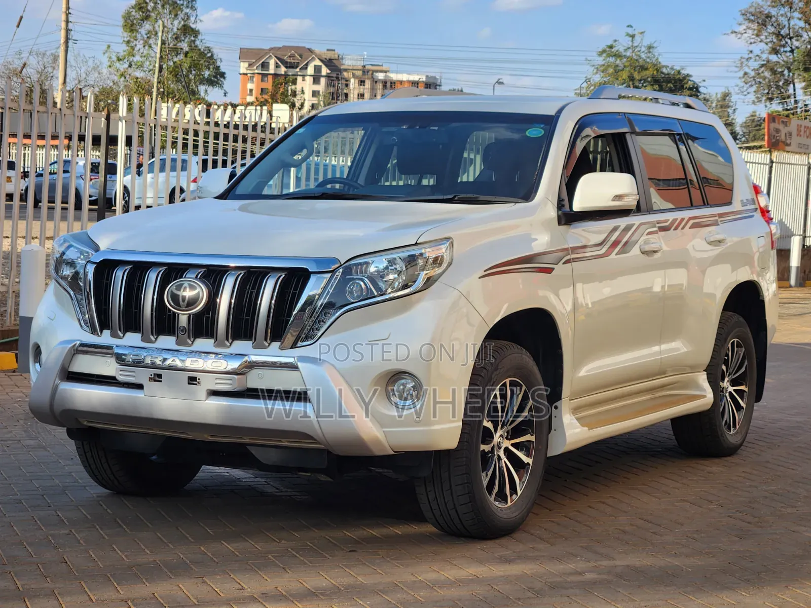 Toyota Land Cruiser Prado 2017 White
