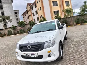 Toyota Hilux 2.5 D-4D SRX 2011 Pearl