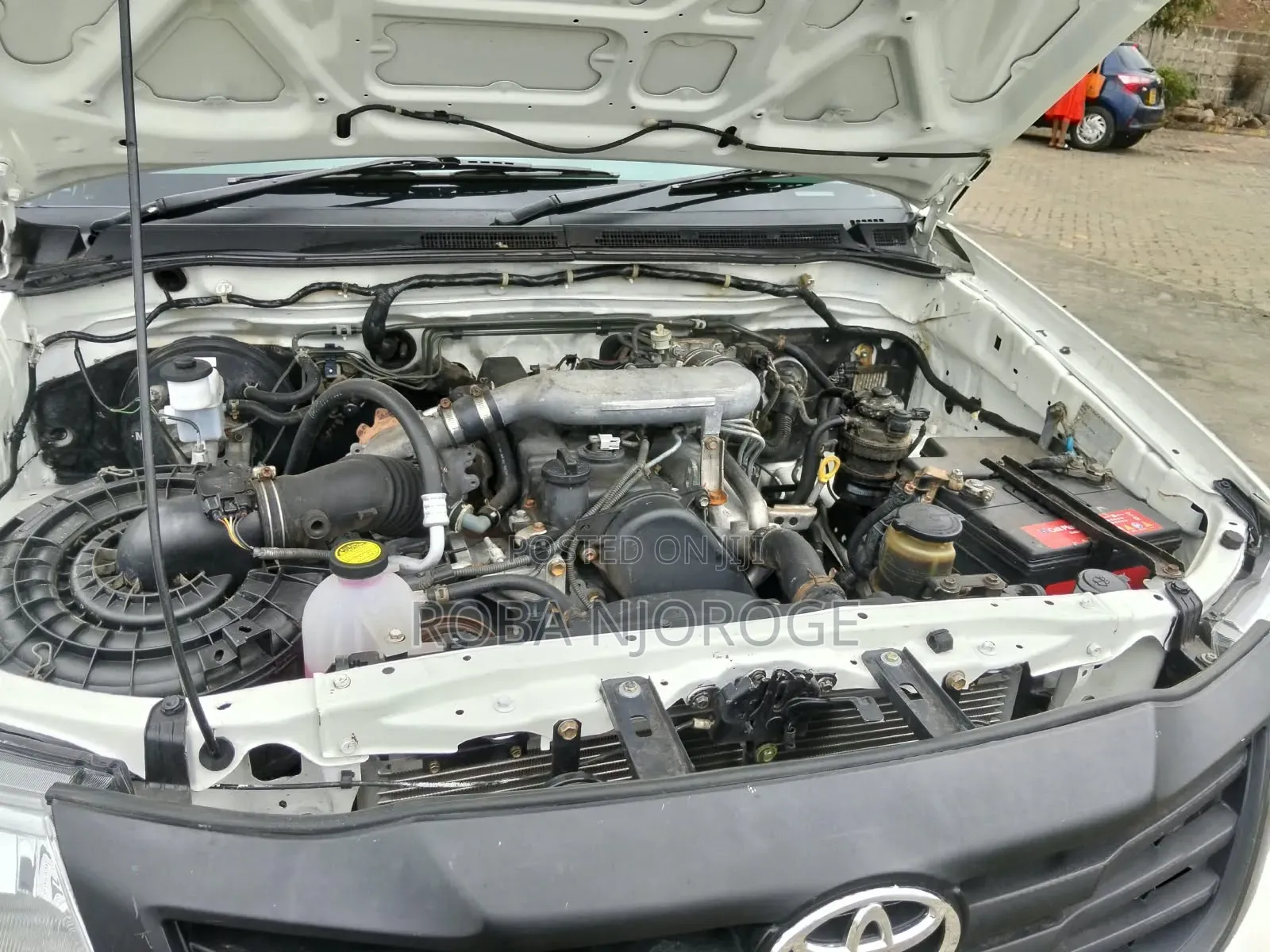 Toyota Hilux 2.5 D-4D SRX 2011 Pearl
