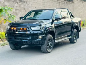 Toyota Hilux 2022 Black