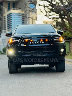 Toyota Hilux 2022 Black
