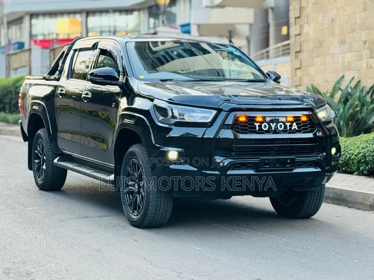 Toyota Hilux 2022 Black