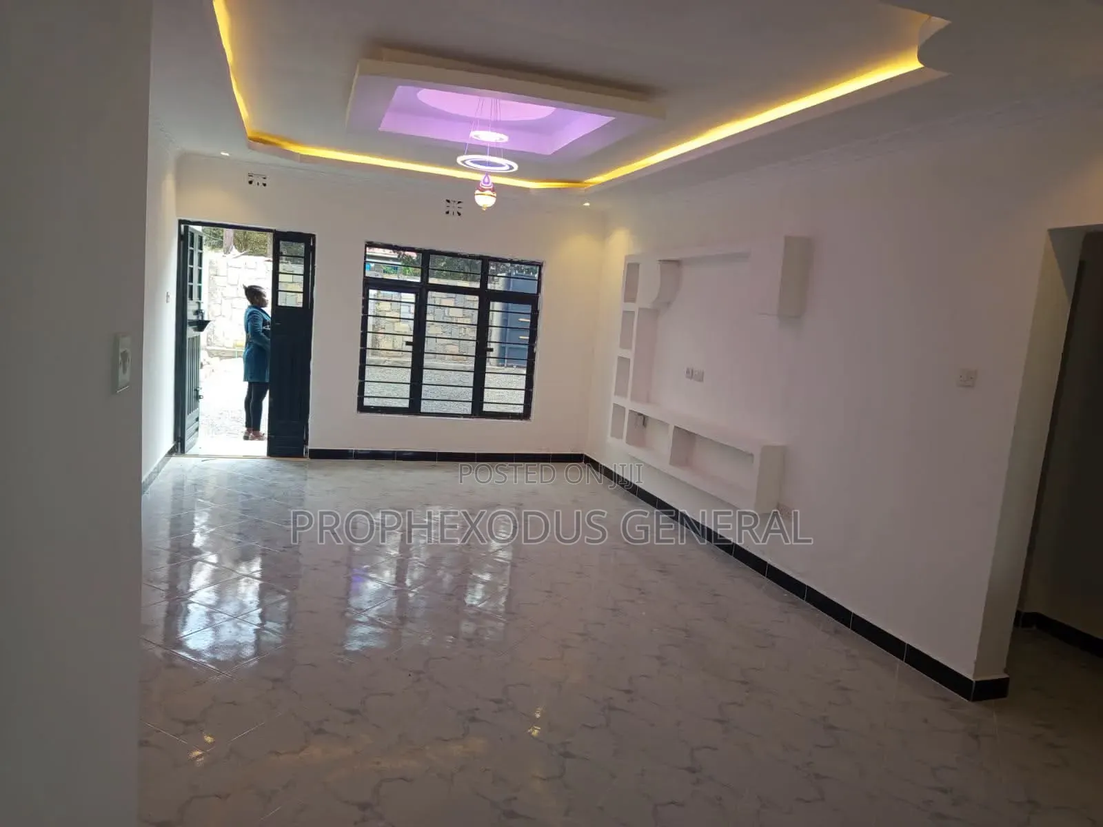 4bdrm Bungalow in Matasia for sale