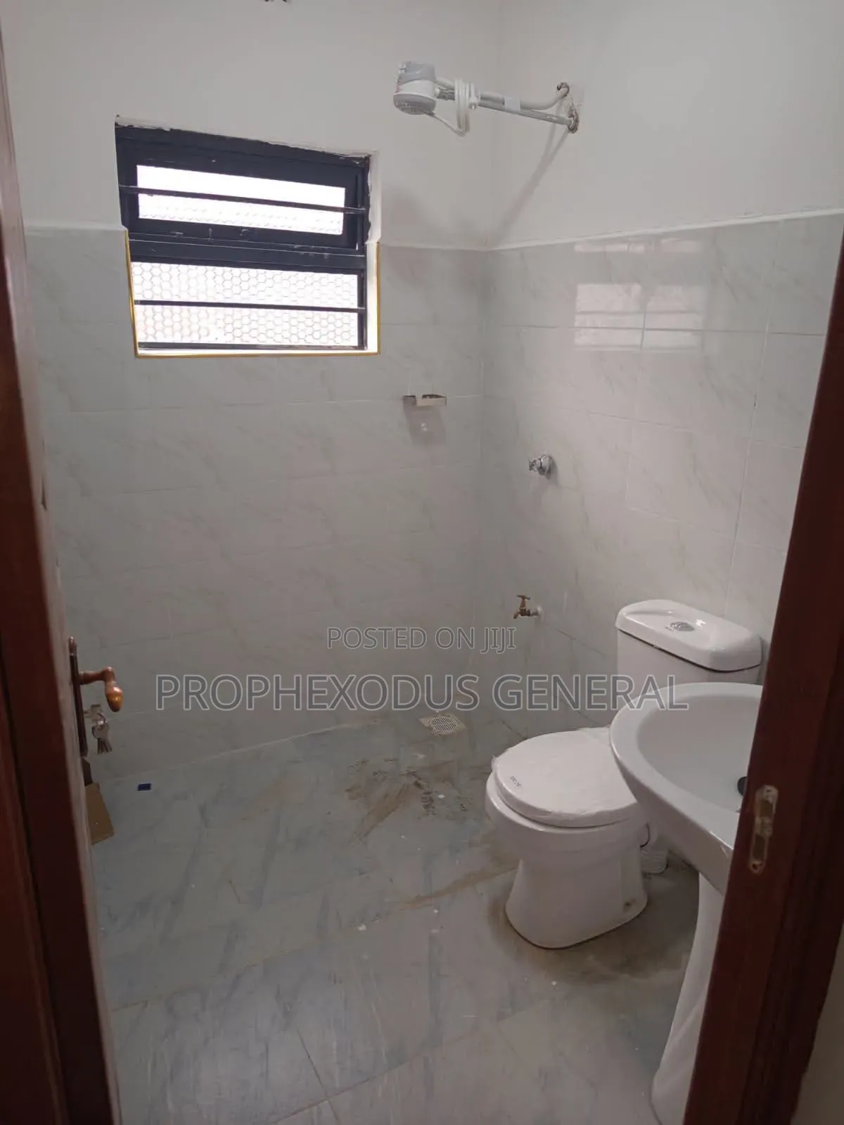 4bdrm Bungalow in Matasia for sale