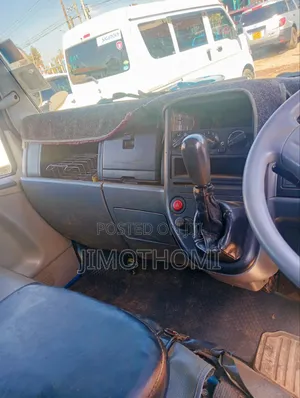Mitsubishi Fuso 2008 Blue