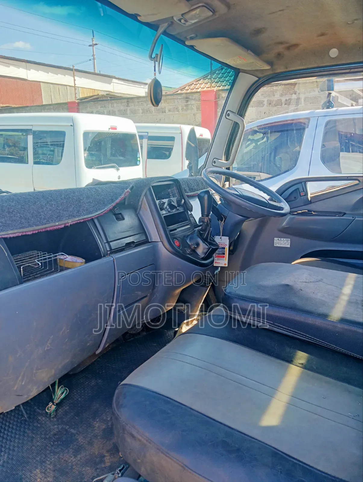 Mitsubishi Fuso 2008 Blue