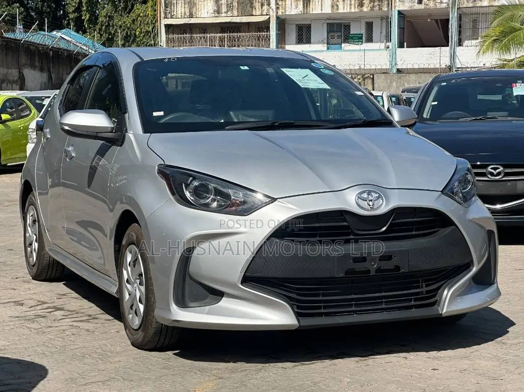 Toyota Yaris 2020 Silver