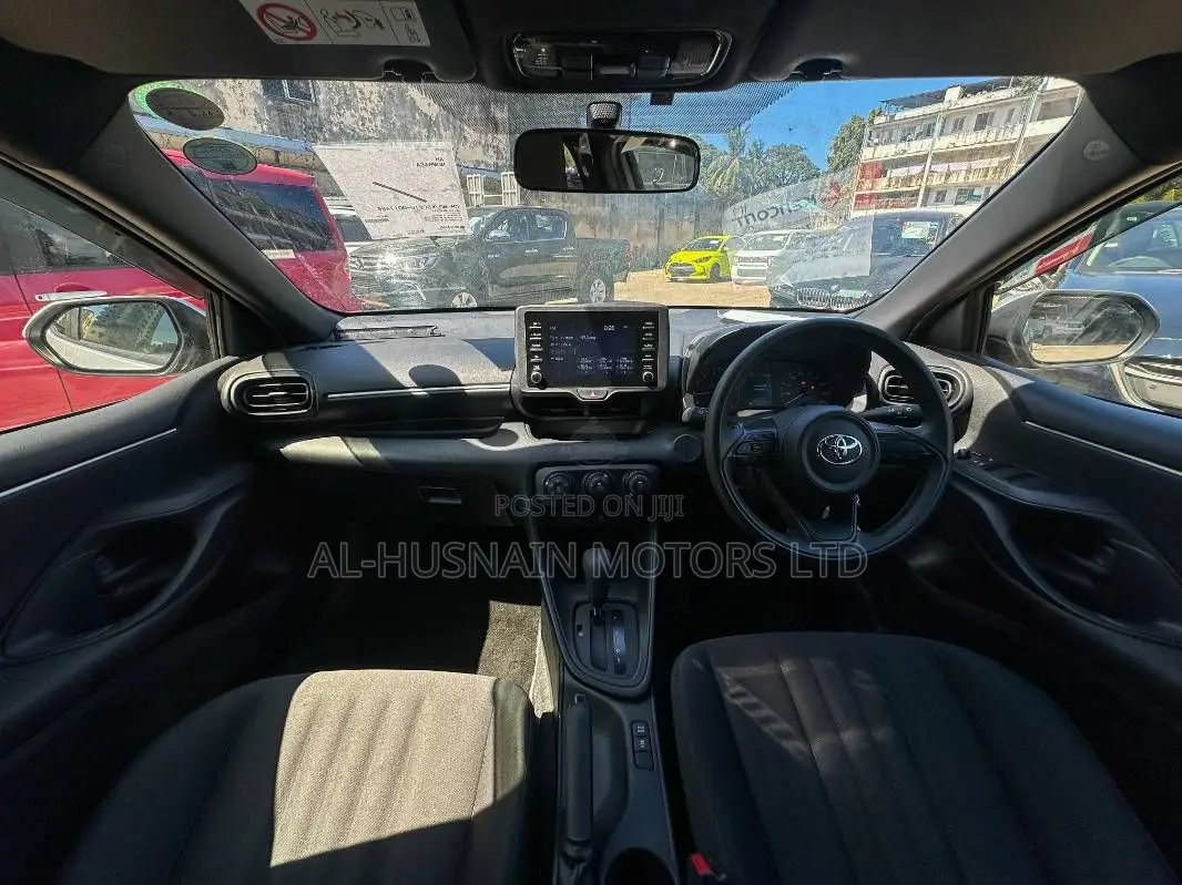 Toyota Yaris 2020 Silver