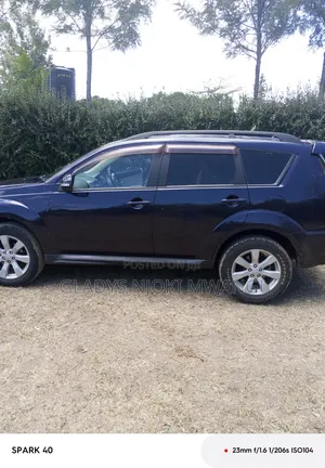 Mitsubishi Outlander 2.4 GLS Automatic 2009 Blue