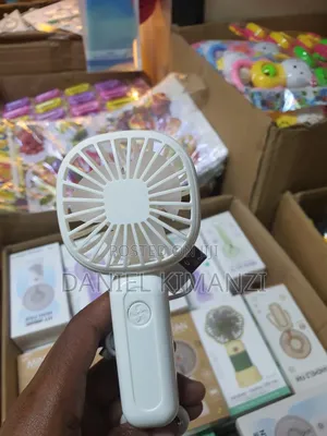Simply and Fancy Mini Fan