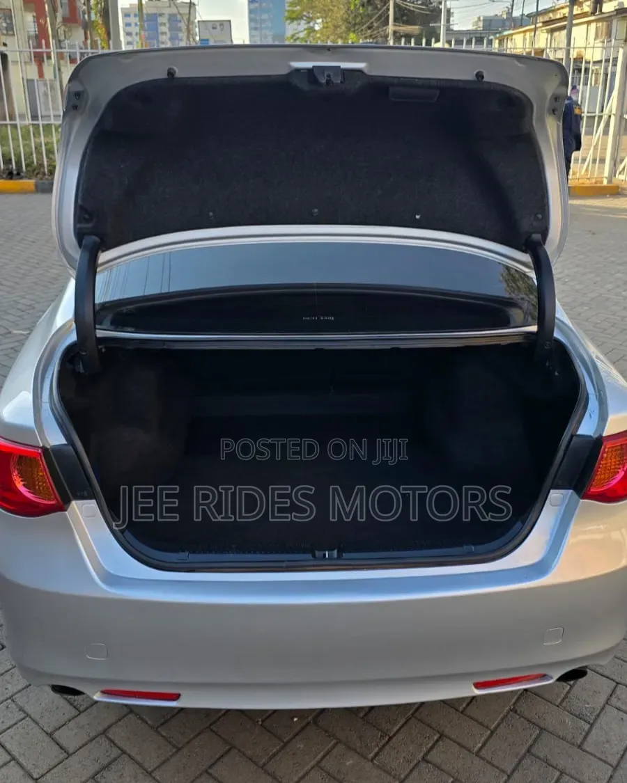 Toyota Mark X 2009 Silver