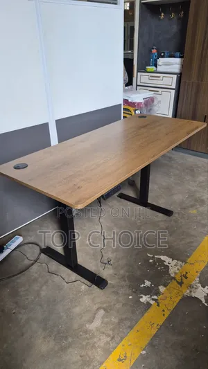 Electric Height Adjustable Office Desk | Modern Standing Desk