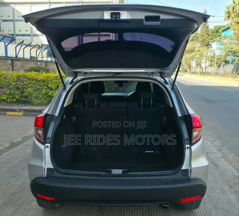 Honda Vezel 2015 Silver