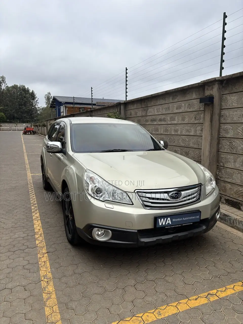 Subaru Outback 2009 Gold
