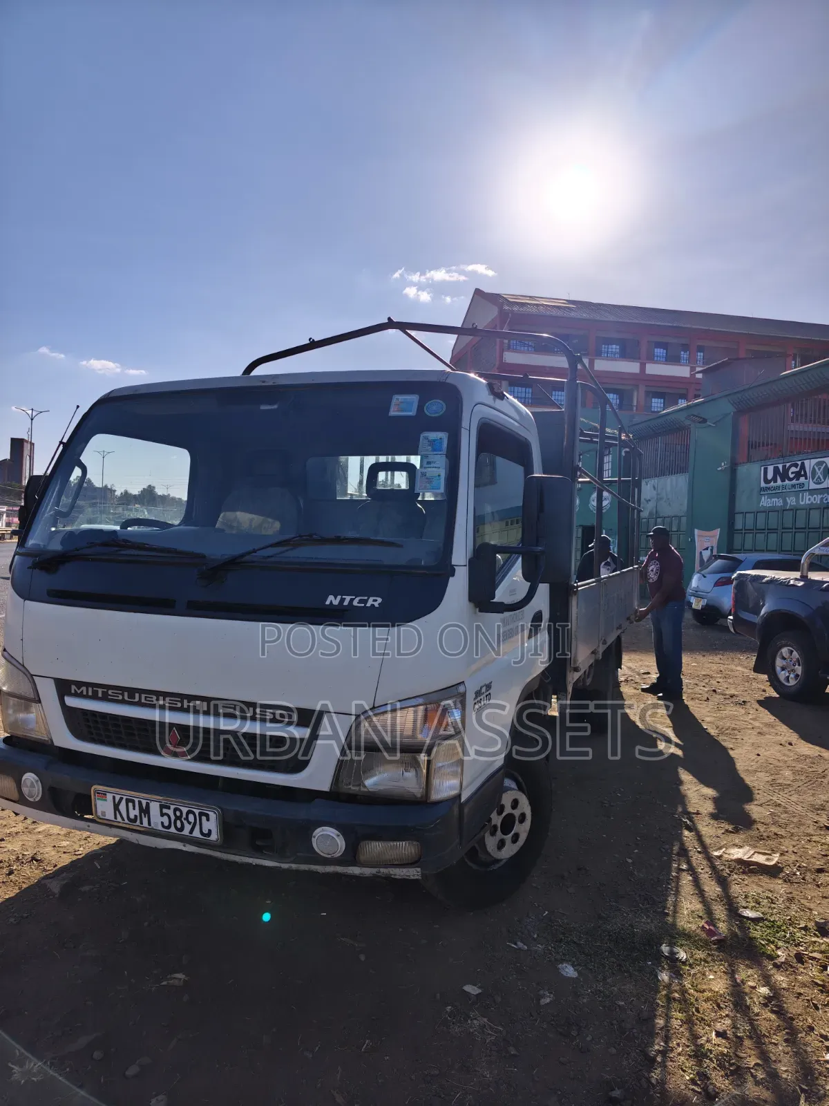 Mitsubishi Canter 3,000cc