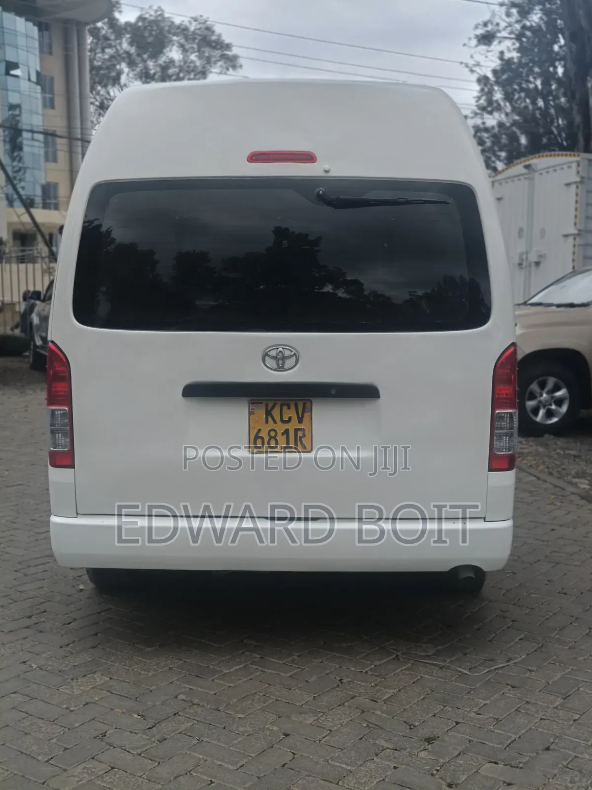 Toyota HiAce 2019 White