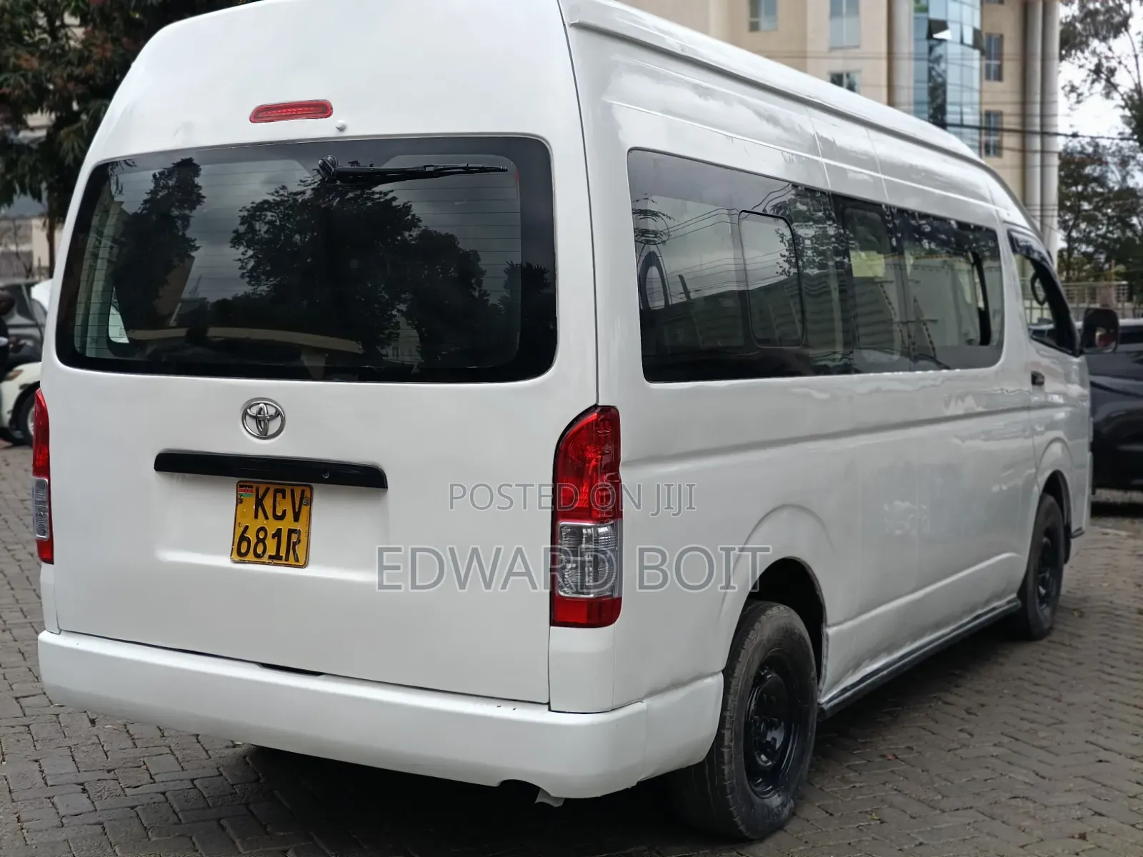 Toyota HiAce 2019 White