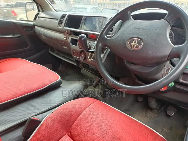 Toyota HiAce 2019 White - thumbnail 6