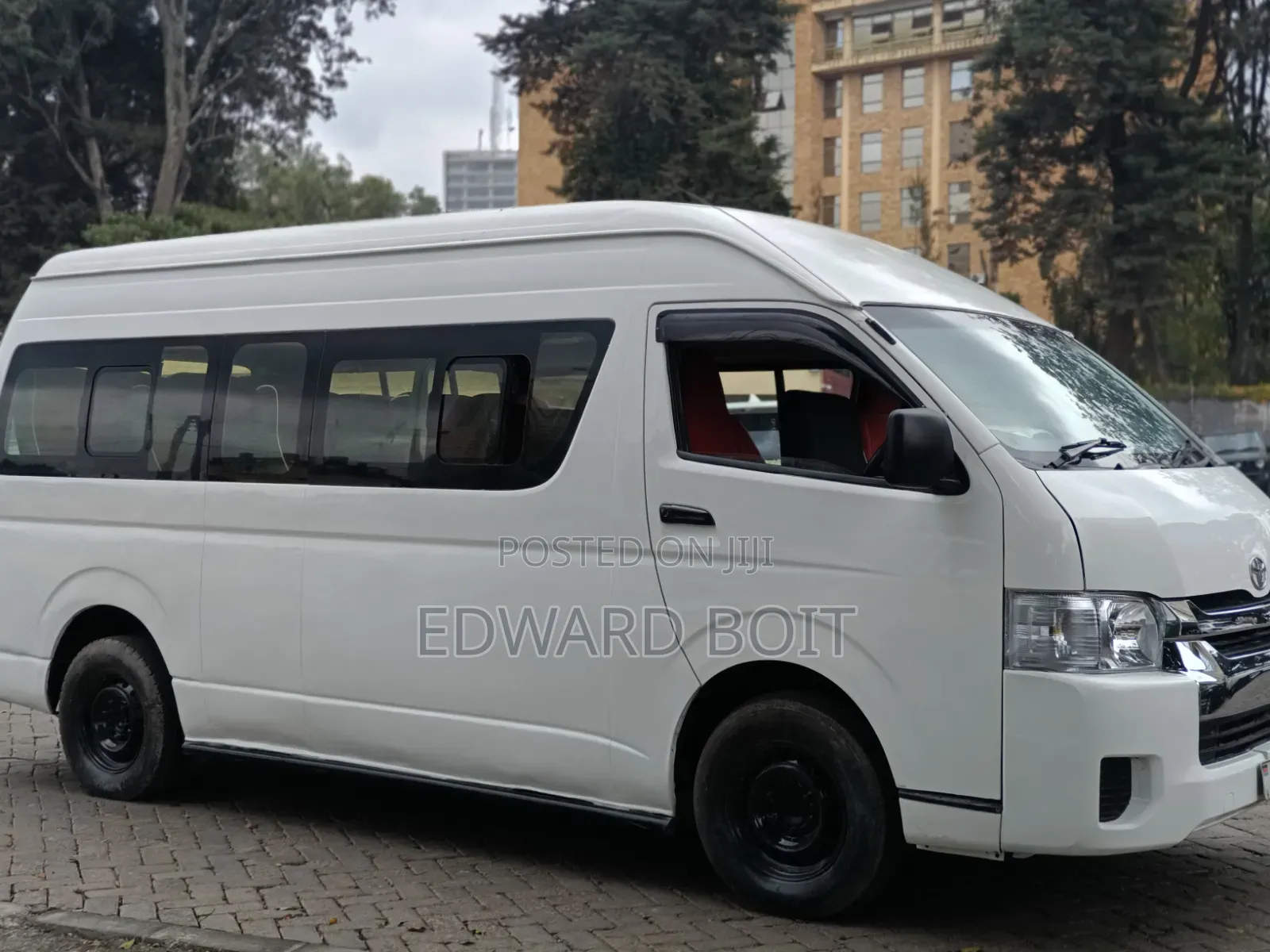 Toyota HiAce 2019 White