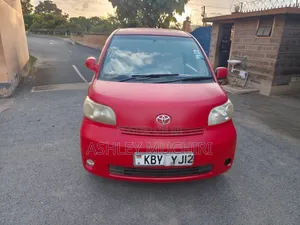 Toyota Porte 2007 Red