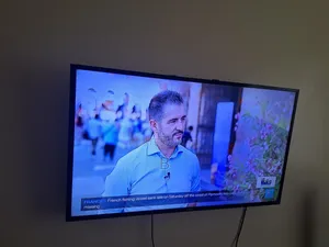 43 Inch Samsung Smart TV + Stand