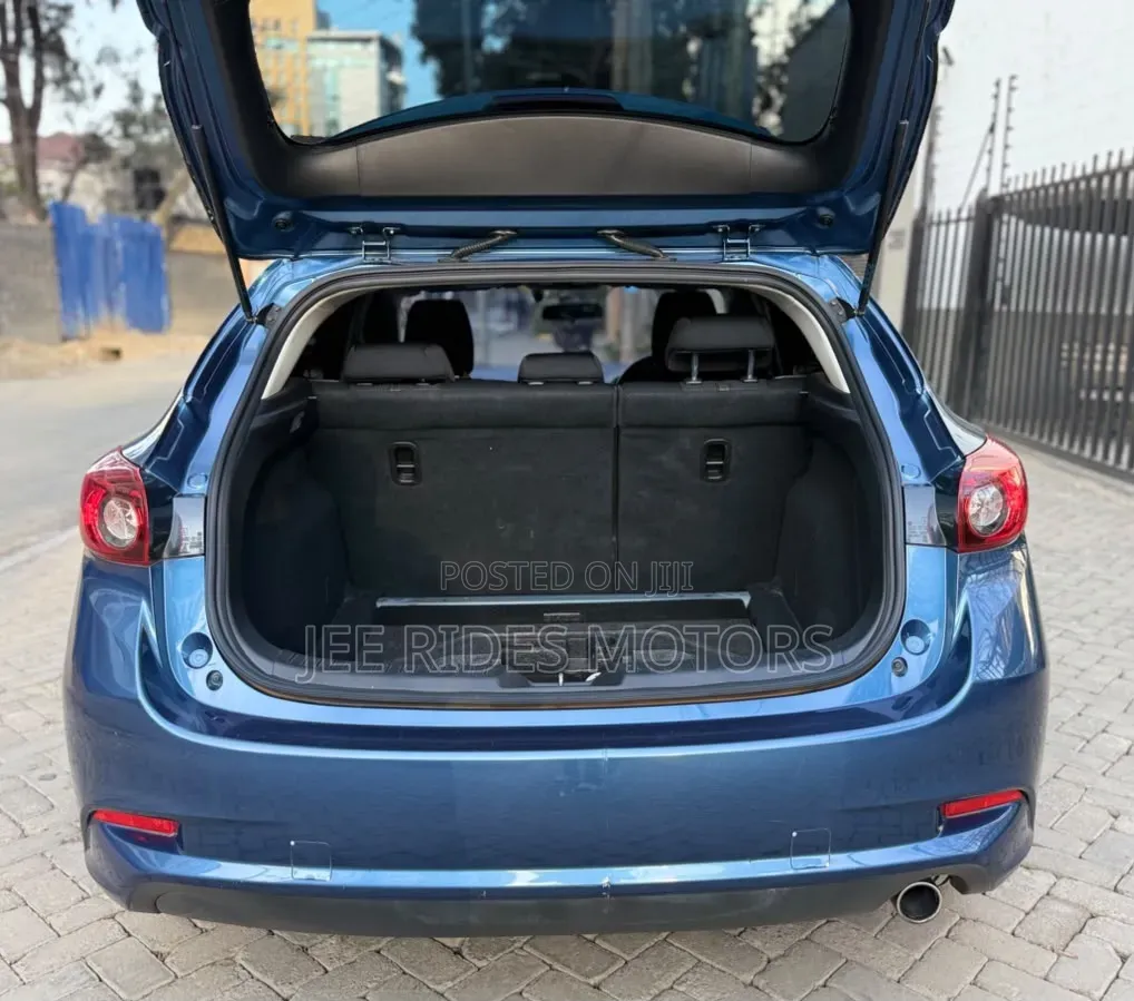 Mazda Axela 2016 Blue