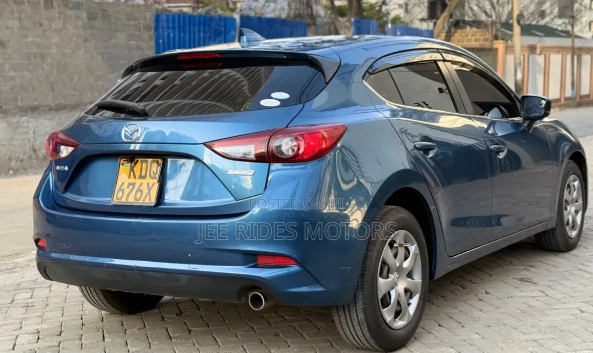 Mazda Axela 2016 Blue