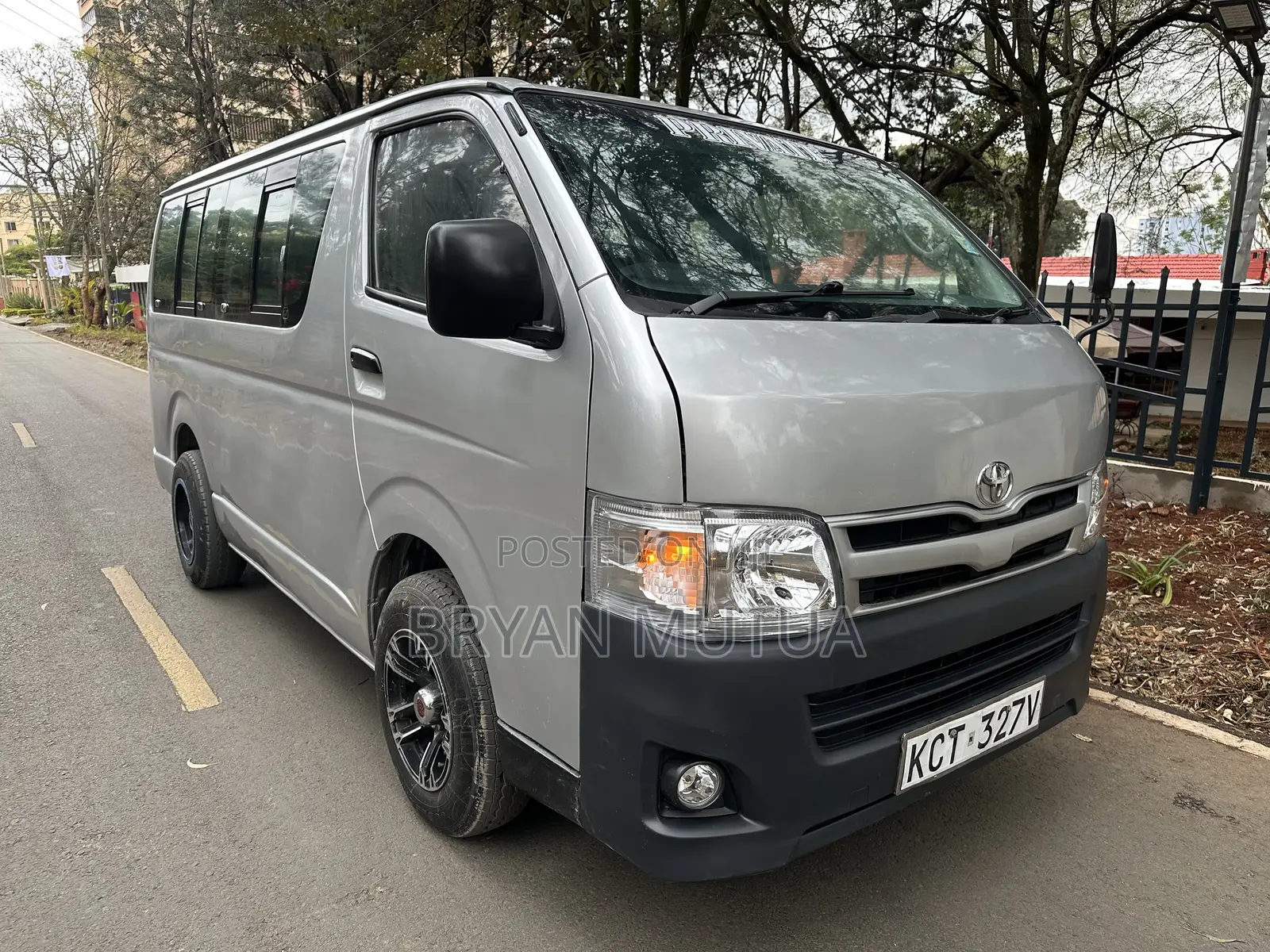 Toyota HiAce 2012 Grey