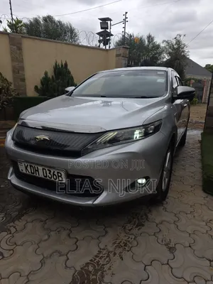 Toyota Harrier 2.0 4WD 2016 Silver