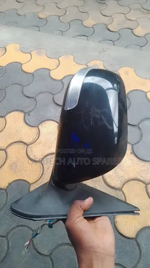 Toyota Ist Sidemirrors Available