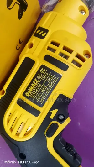 DeWalt Drill 700 Watts