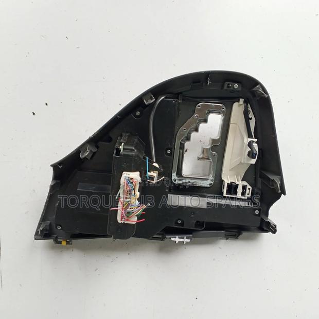 Toyota Isis a/C Control Panel - thumbnail 2