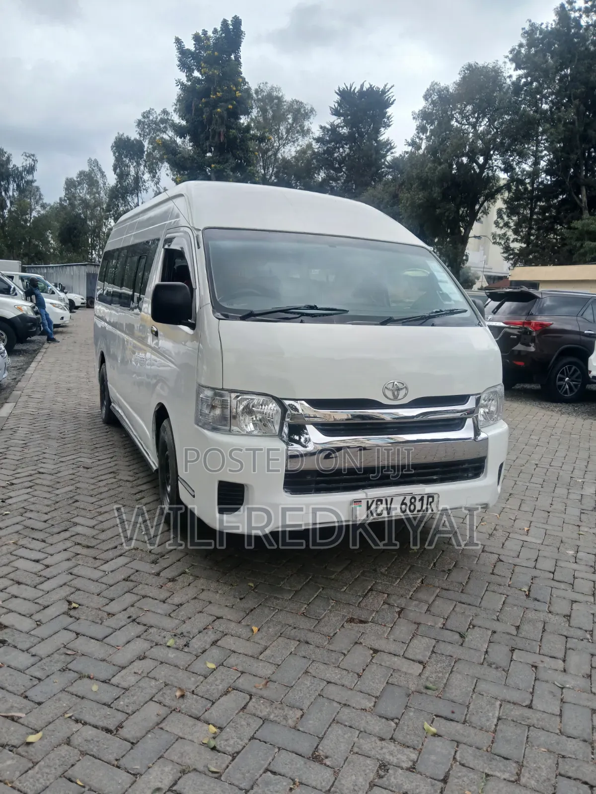 Toyota Hiace 9l